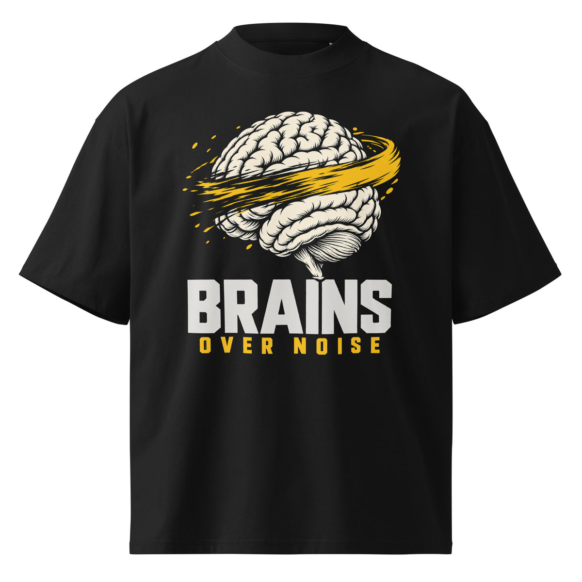 Brains Over Noise Block Tee negra de Daring Brains, diseño delante
