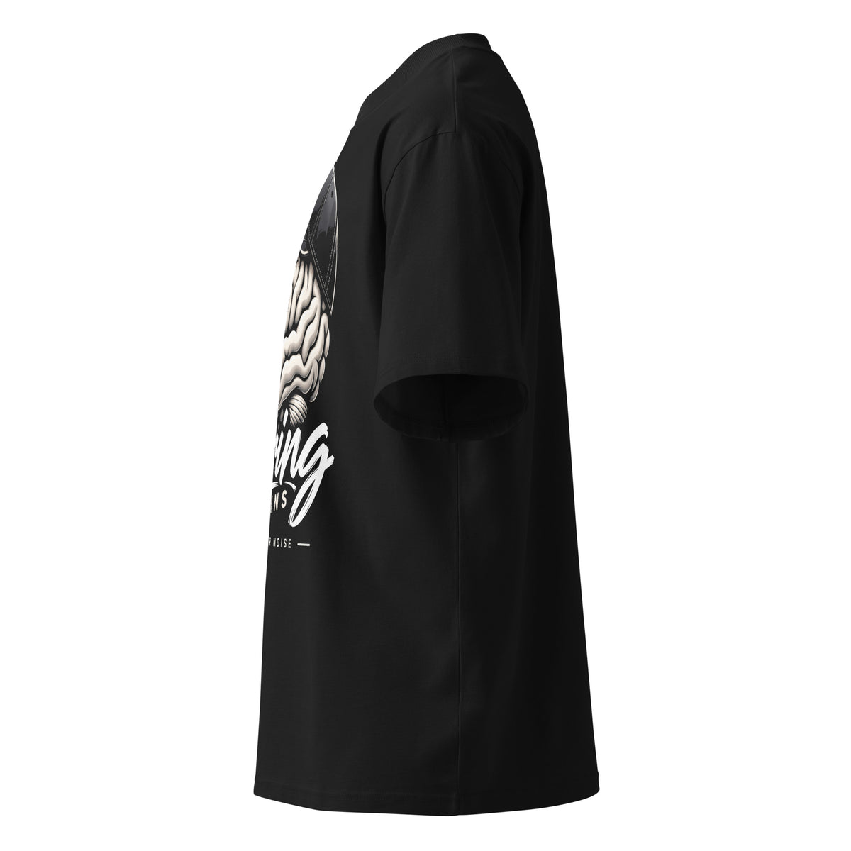 Essential Tee negra de Daring Brains, lateral